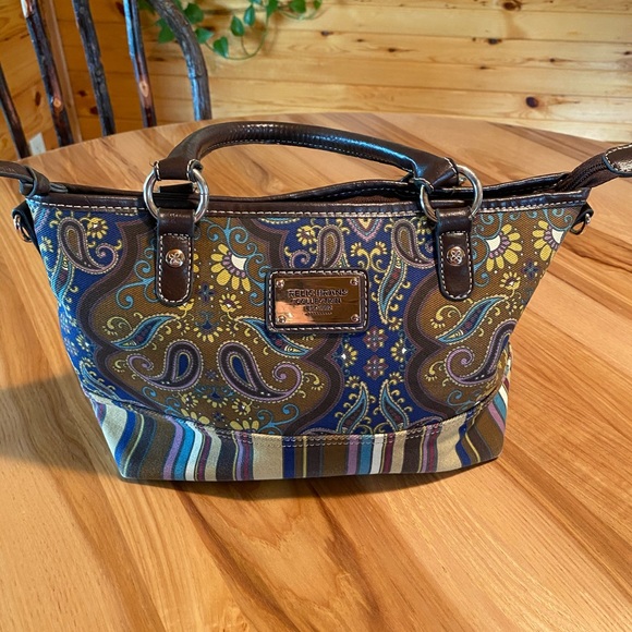 relic brand collection purse